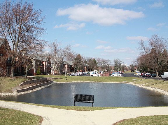 3rd image of 1551 Raymond Dr APT 201