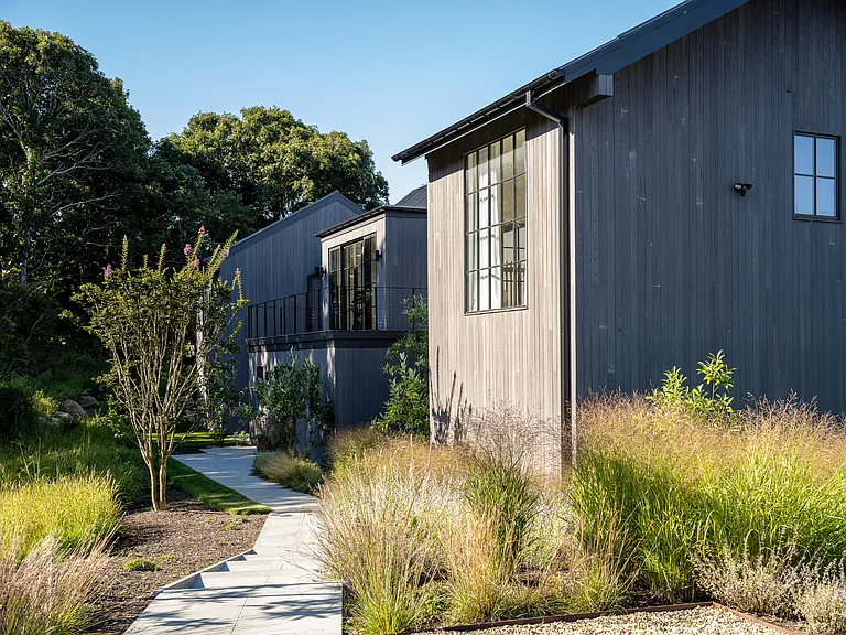 15 Wills Point Rd — Photo 6