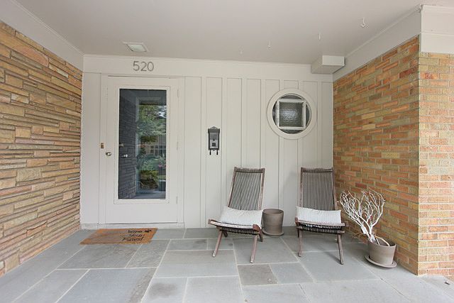 1st image of 520 River Oaks Dr