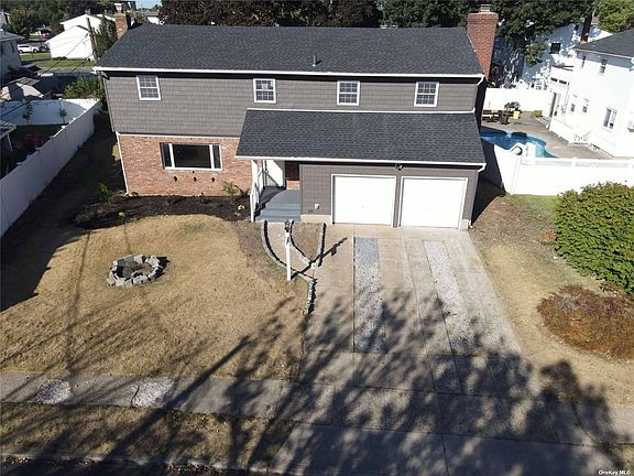 2nd image of 3 Leanore Dr