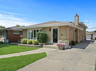 8450 S Kolin Ave, Chicago, IL 60652