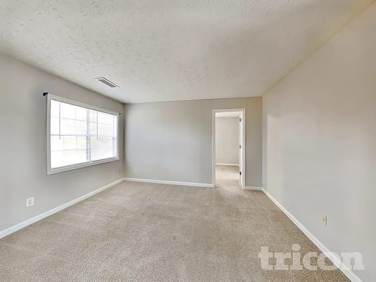 235 Red Maple Dr — Photo 17