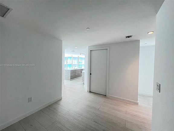 2nd image of 650 NE 32nd St #43001