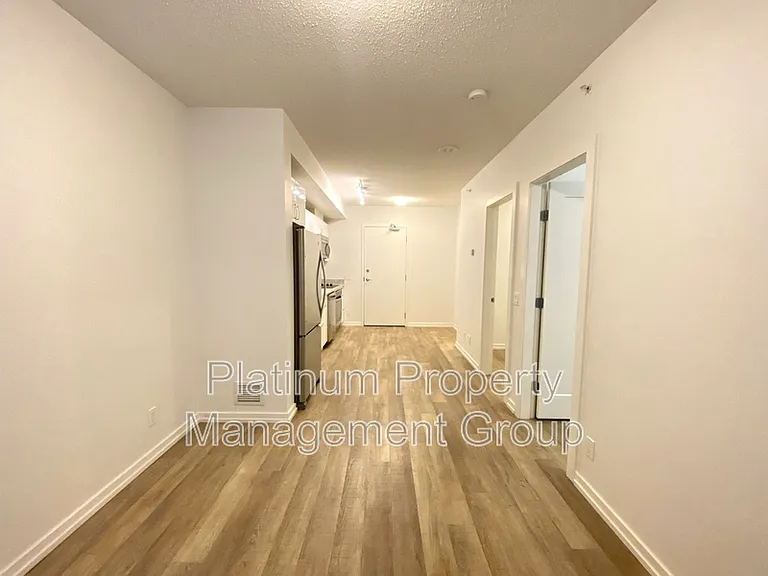 450 8th Ave SE #205 — Photo 12