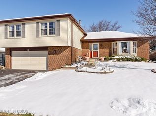 24 E Harbor Dr, Lake Zurich, IL