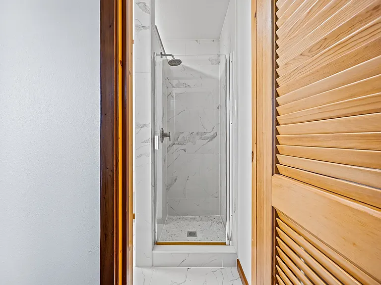 485 N Shore Dr — Photo 20