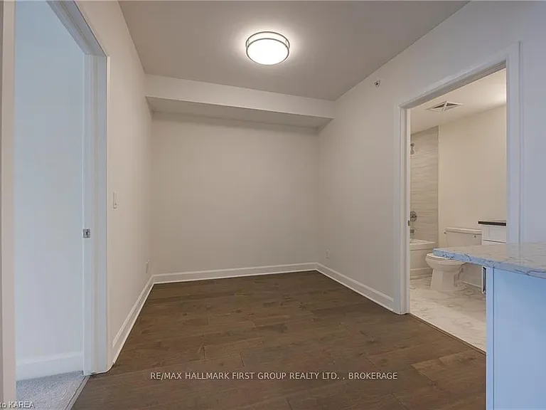 129 A South St #508 — Photo 17