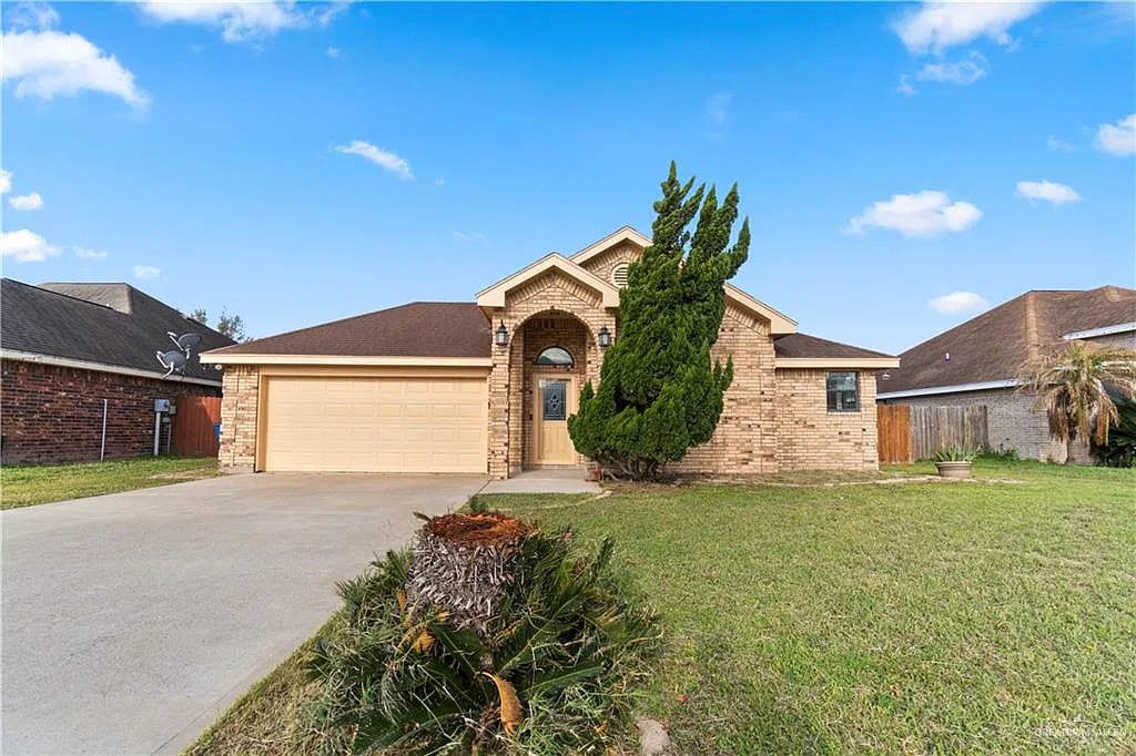3 bed, 2.0 bath, 1404 sqft, $1,700 — Photo 1