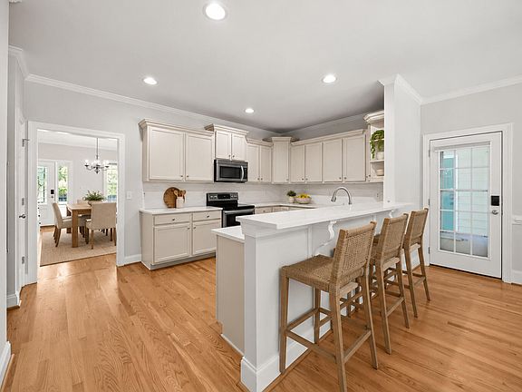 3rd image of 1645 Struble Cir