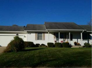 54921 Sunray Dr W, Osceola, IN 46561