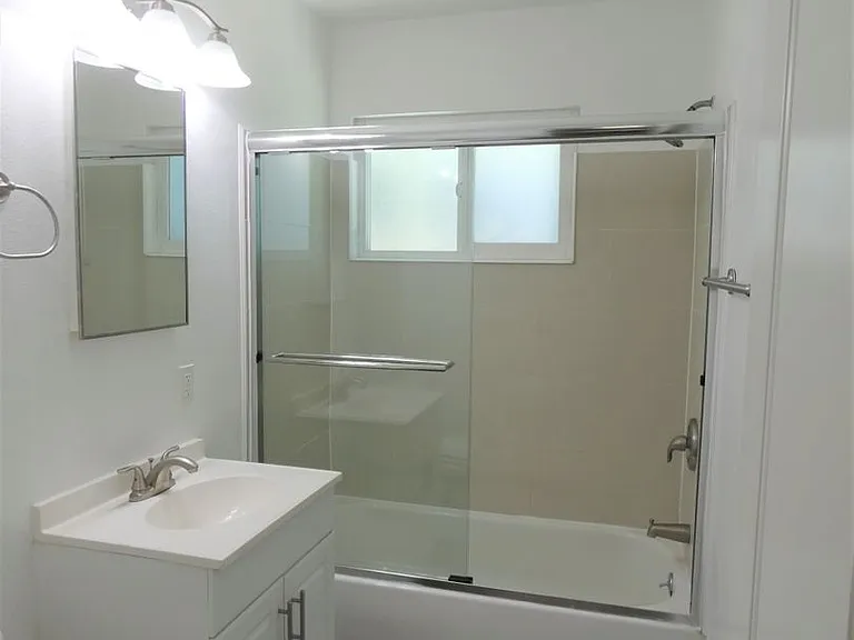 10006 Ben Hur Ave — Photo 6