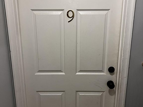 2nd image of 200 E King St #10998837