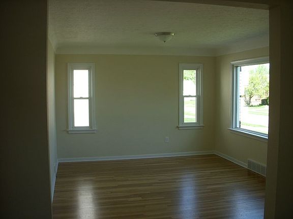 5th image of 6305 Pelham Dr
