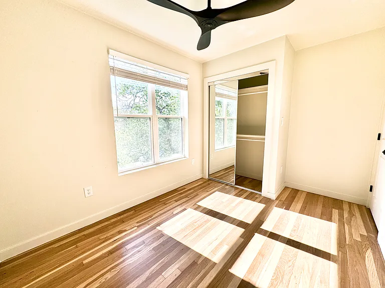 3300 Tom Green St #1 — Photo 21
