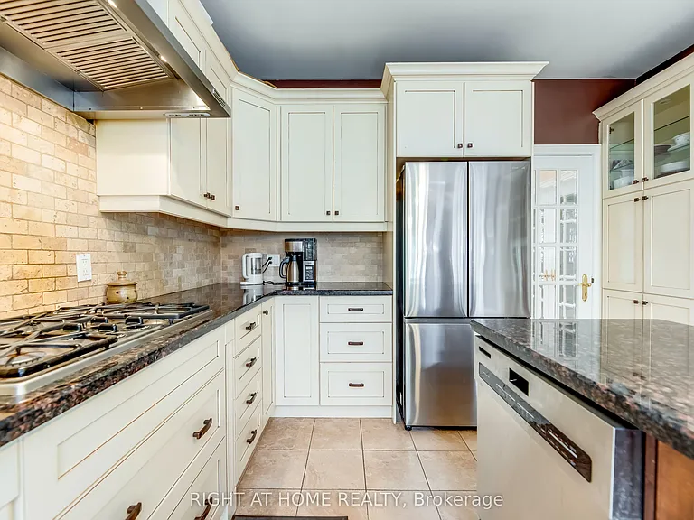 2175 Oneida Ct — Photo 16