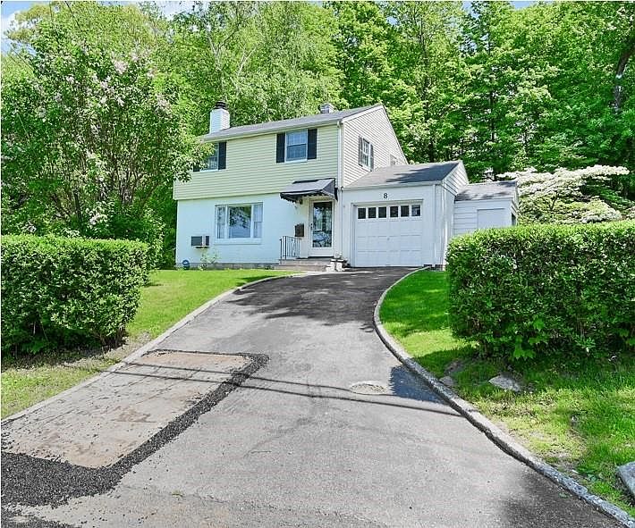 1st image of 8 Rosehill Avenue