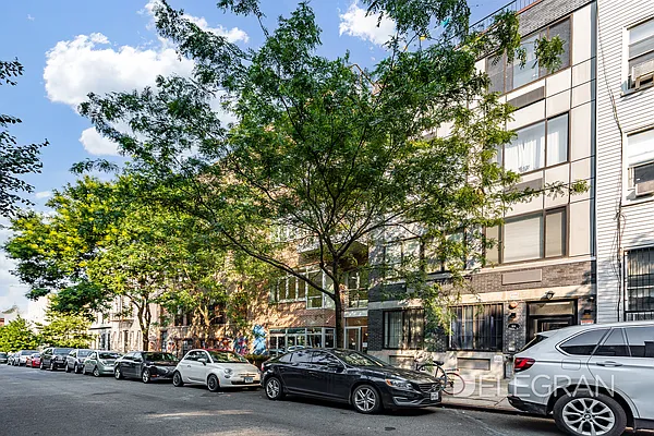 Sold by (Legacy) Elegran | media 7