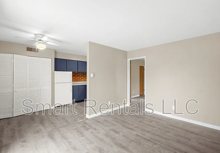 9955 Chateau Roi Dr #A — Photo 7