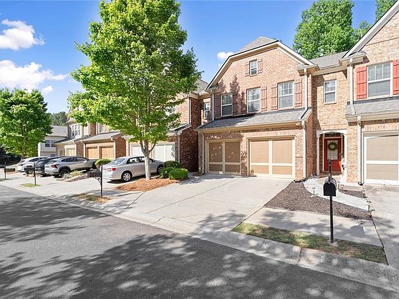 2nd image of 1530 Faircrest Ln