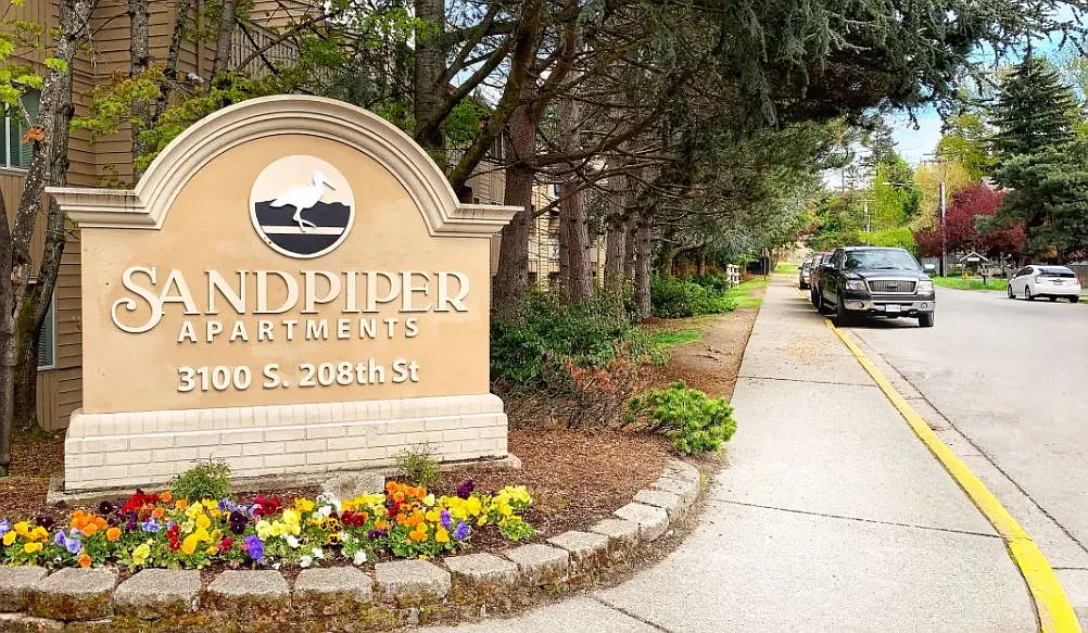 Sandpiper Apts. — Photo 1