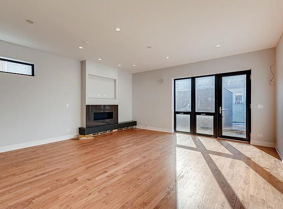 4th image of 1511 W Ohio St #1E