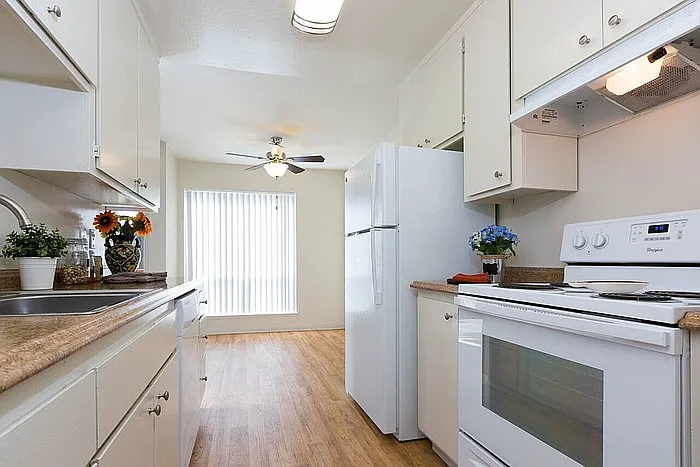 3900 Monroe Ave — Photo 10