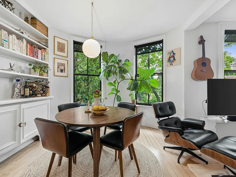 79 Montgomery St #2 — Photo 4