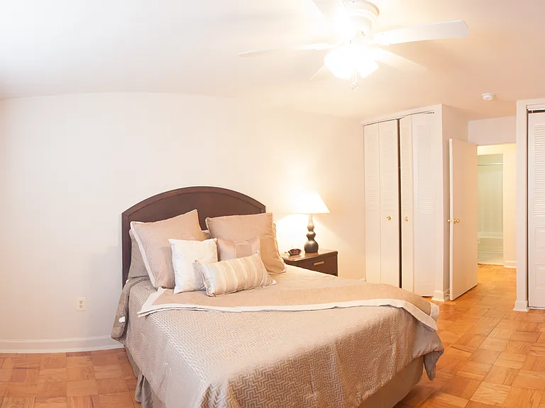 New Brookside Apartments Bedroom
