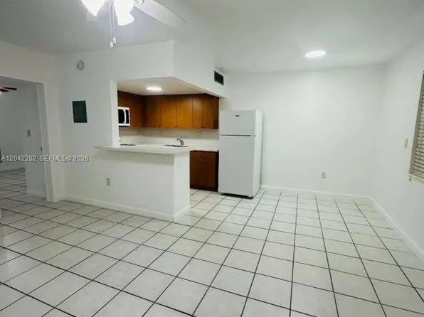 1230 W 54th St APT 202A, Hialeah, FL 33012