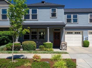 2215 Dollarhide Way, Ashland, OR 97520
