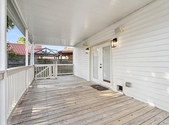 3rd image of 5481 Hawthorne Pl