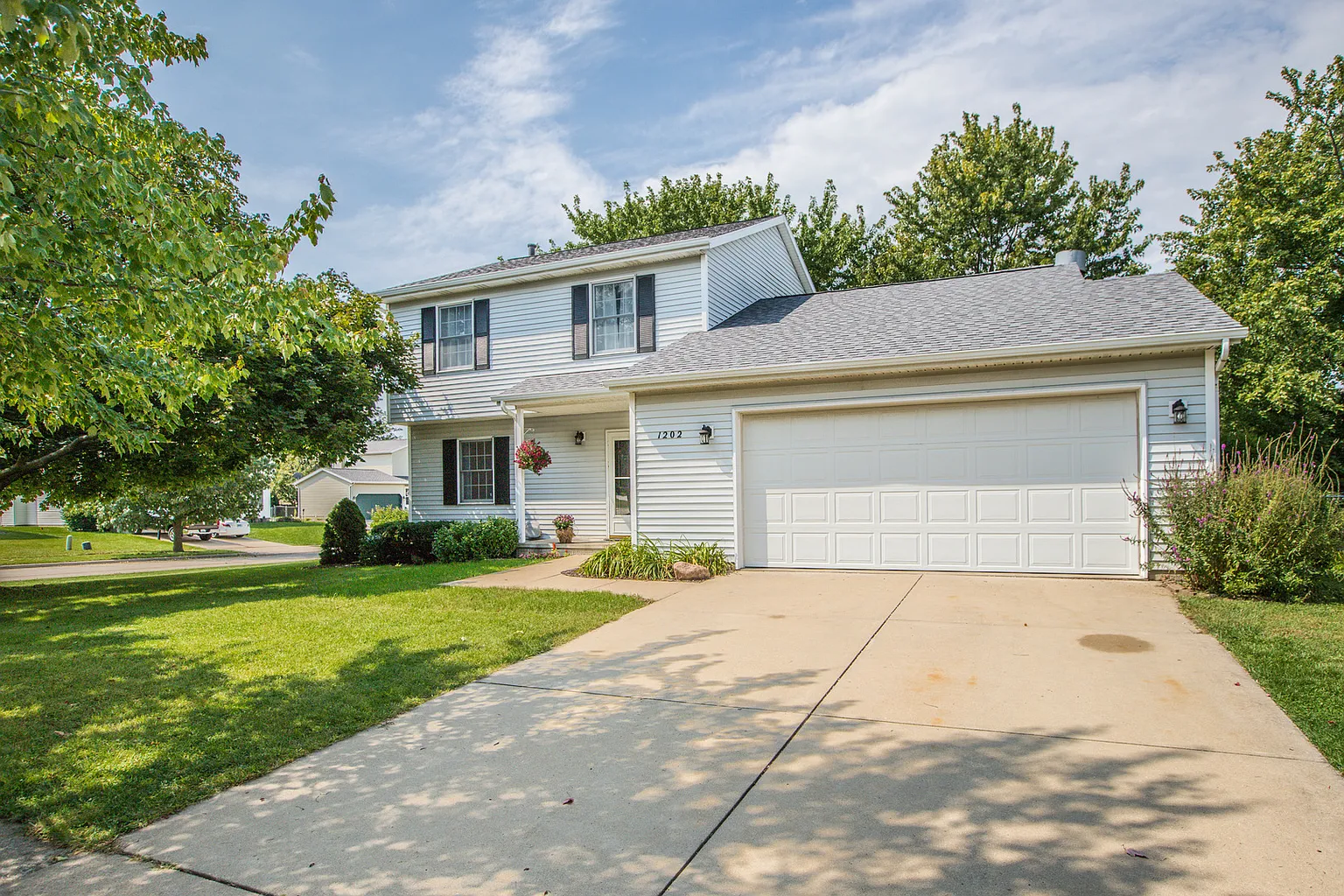 1202 Challis Dr photo 1