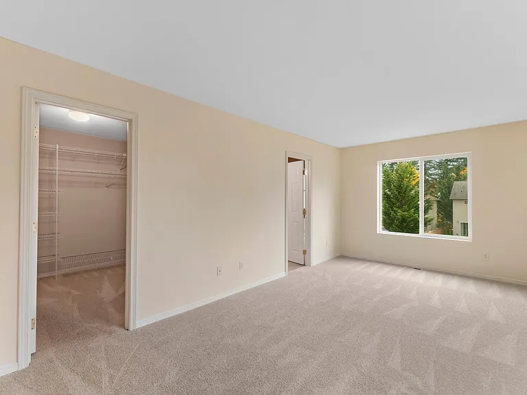 6525 Douglas Ave SE — Photo 28