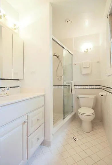 1114 Durham Dr — Photo 8
