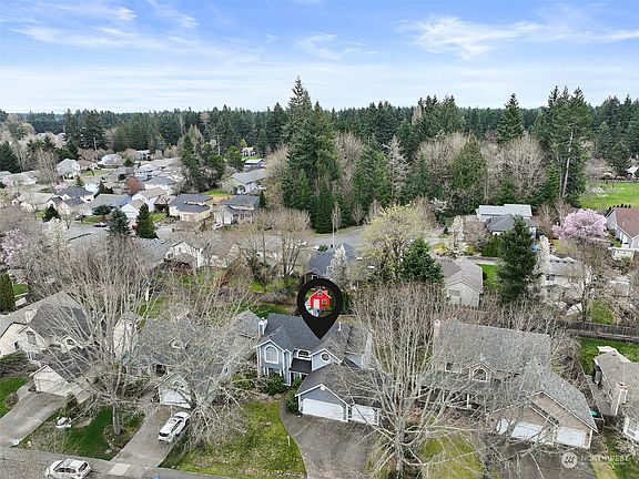 3rd image of 2318 Kempton Street SE