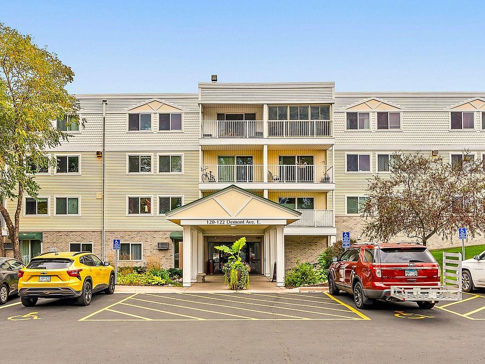 1st image of 122 Demont Ave E APT 258