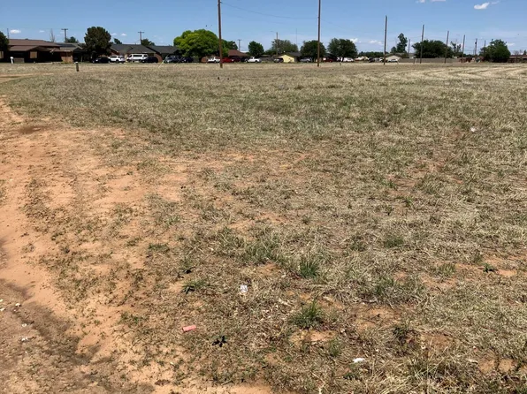 Thunderbird Dr, Plainview, TX 79072