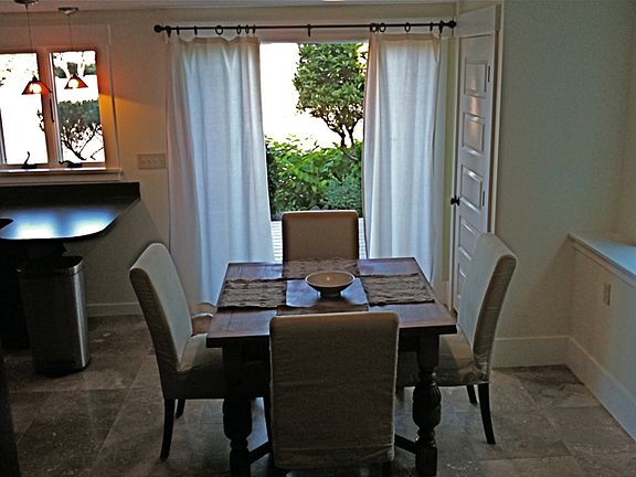 MIL Dining area