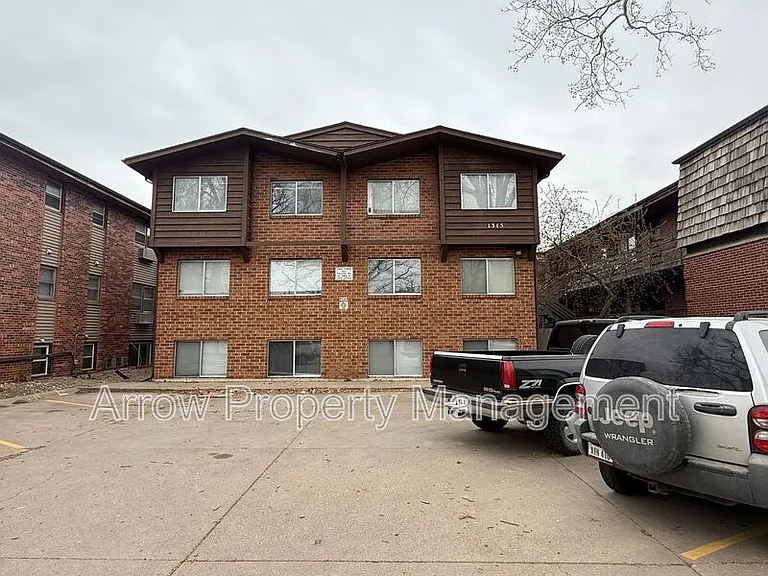 1315 F St #2 — Photo 10