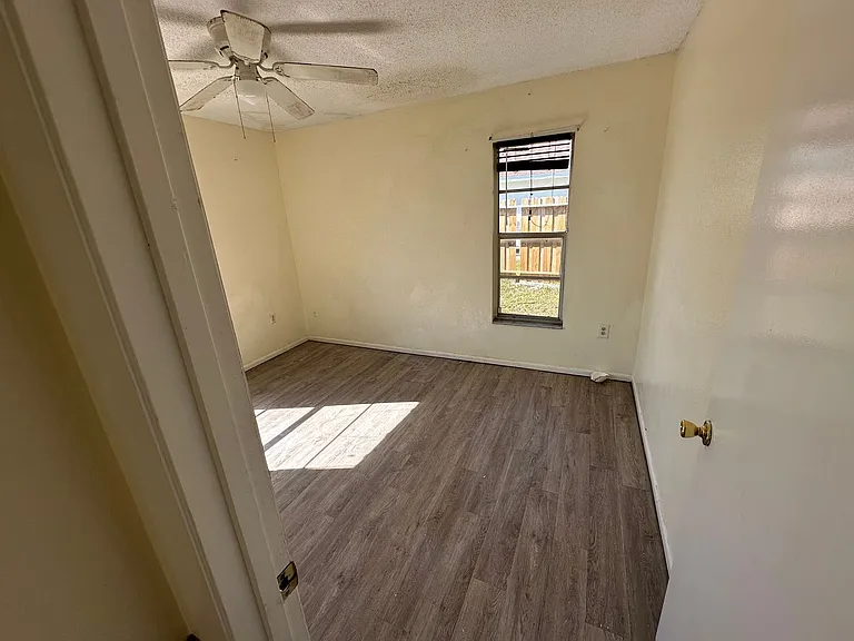 6535 Waterford Cir — Photo 19