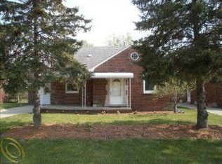 16170 Bell Ave, Eastpointe, MI 48021