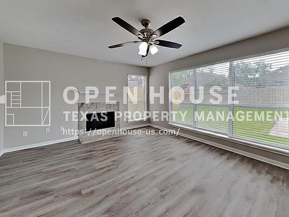 5th image of 12827 Deer Cove Ln