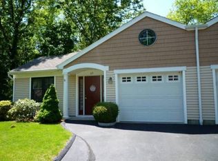 69 Red Cedar Cir, Orange, CT 06477
