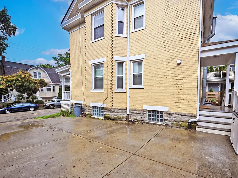 2709 Griffiths Ave — Photo 42
