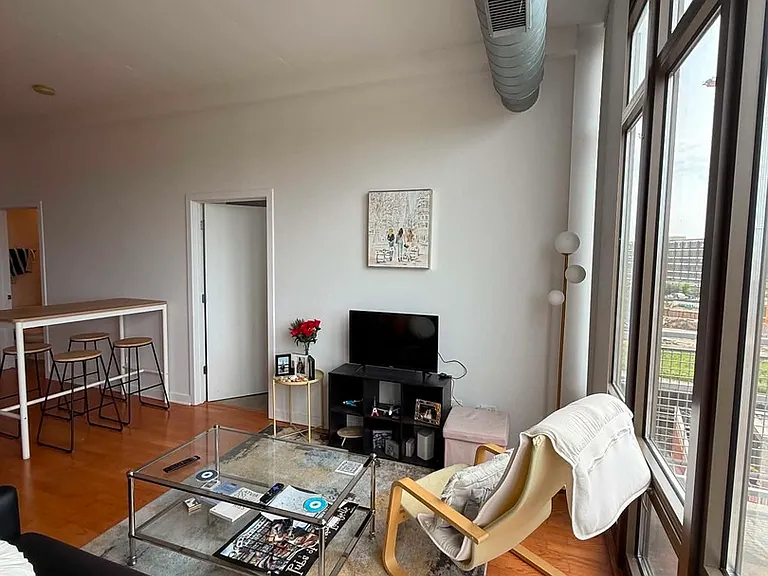 1000 N Kingsbury St #707 — Photo 29