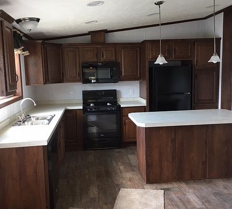 3rd image of 22 Blue Jay Ln
