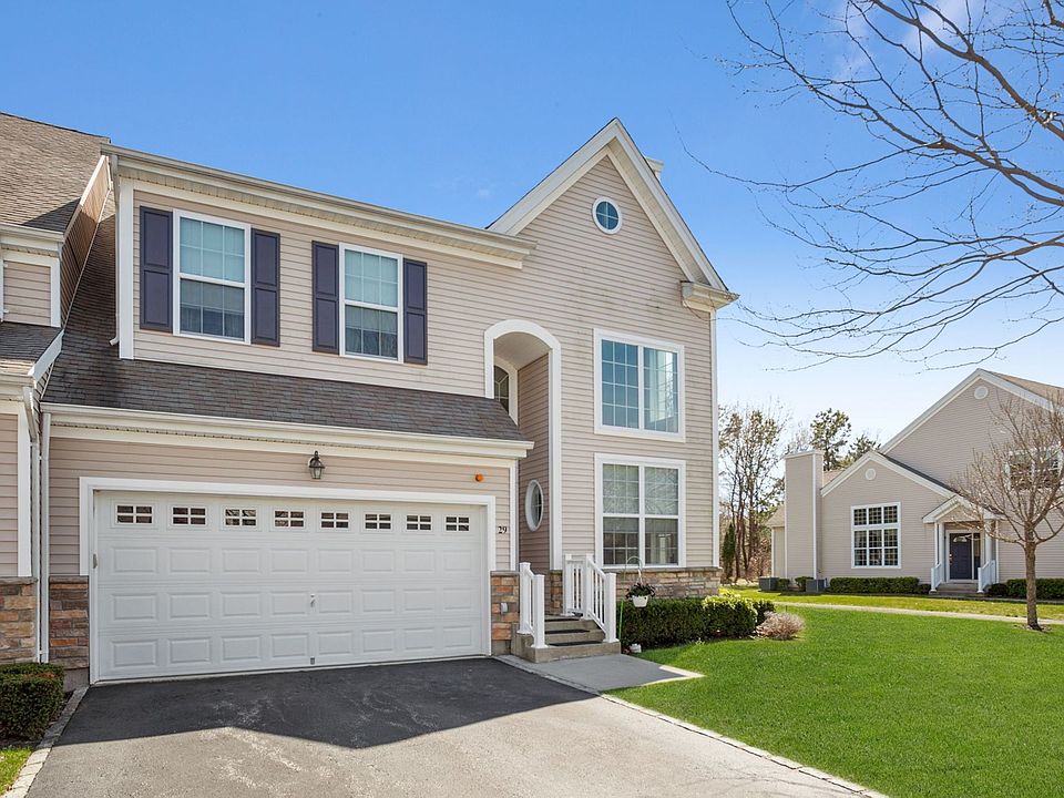 29 Emilie Dr Center Moriches NY Zillow