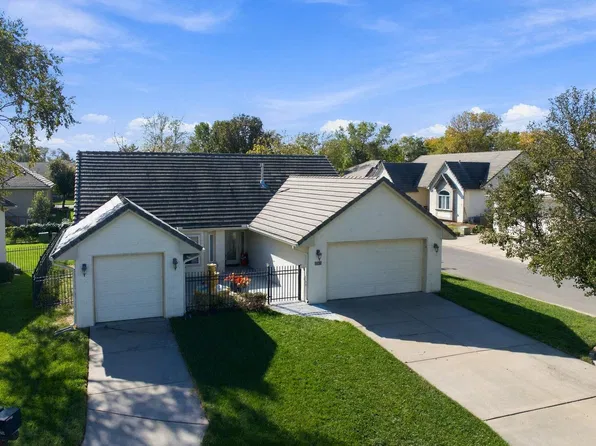 12801 E Crest Ridge Cir, Wichita, KS 67230