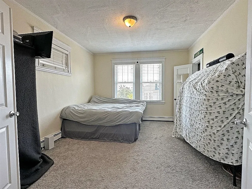 Building Photo - 45 Westmoreland St #2R