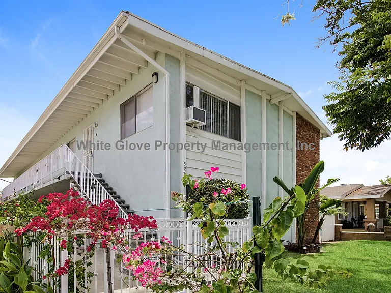 526 W. Chestnut St. — Photo 1
